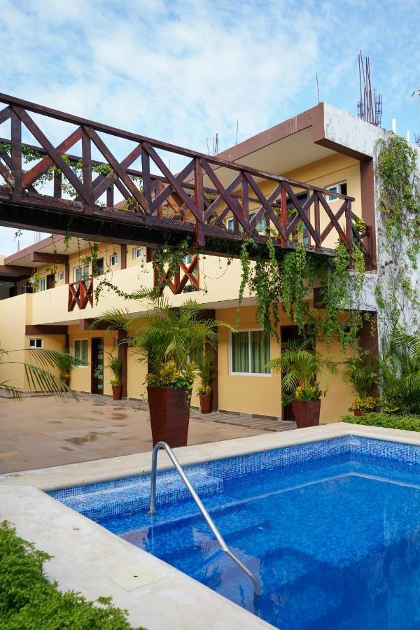 Framfor Inn Chetumal Exteriér fotografie