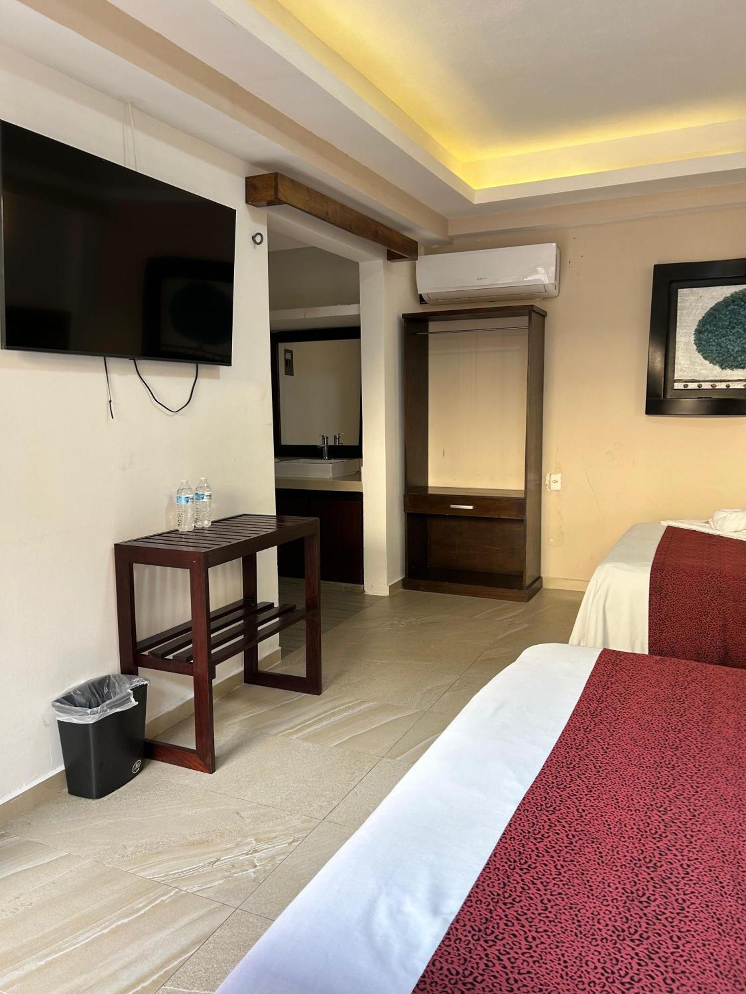 Framfor Inn Chetumal Exteriér fotografie